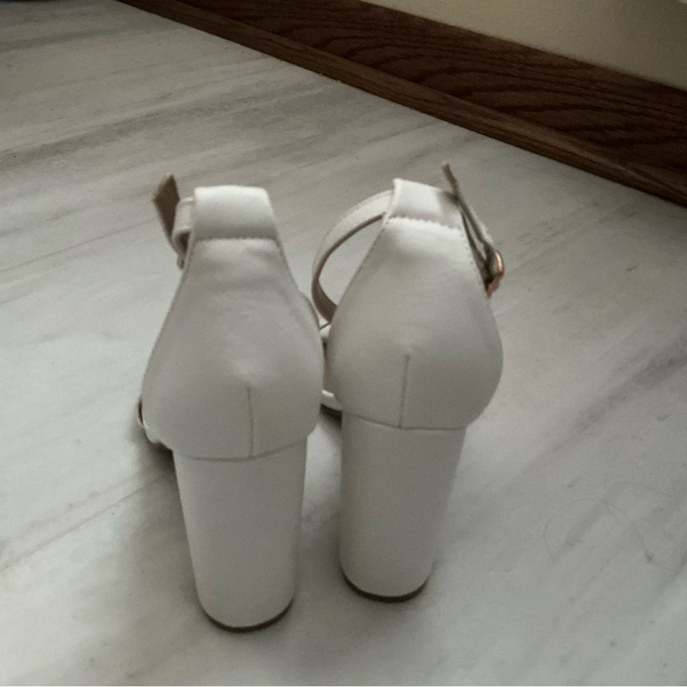 Dream Pairs Cream Block Heel Sandals - Picture 5 of 8